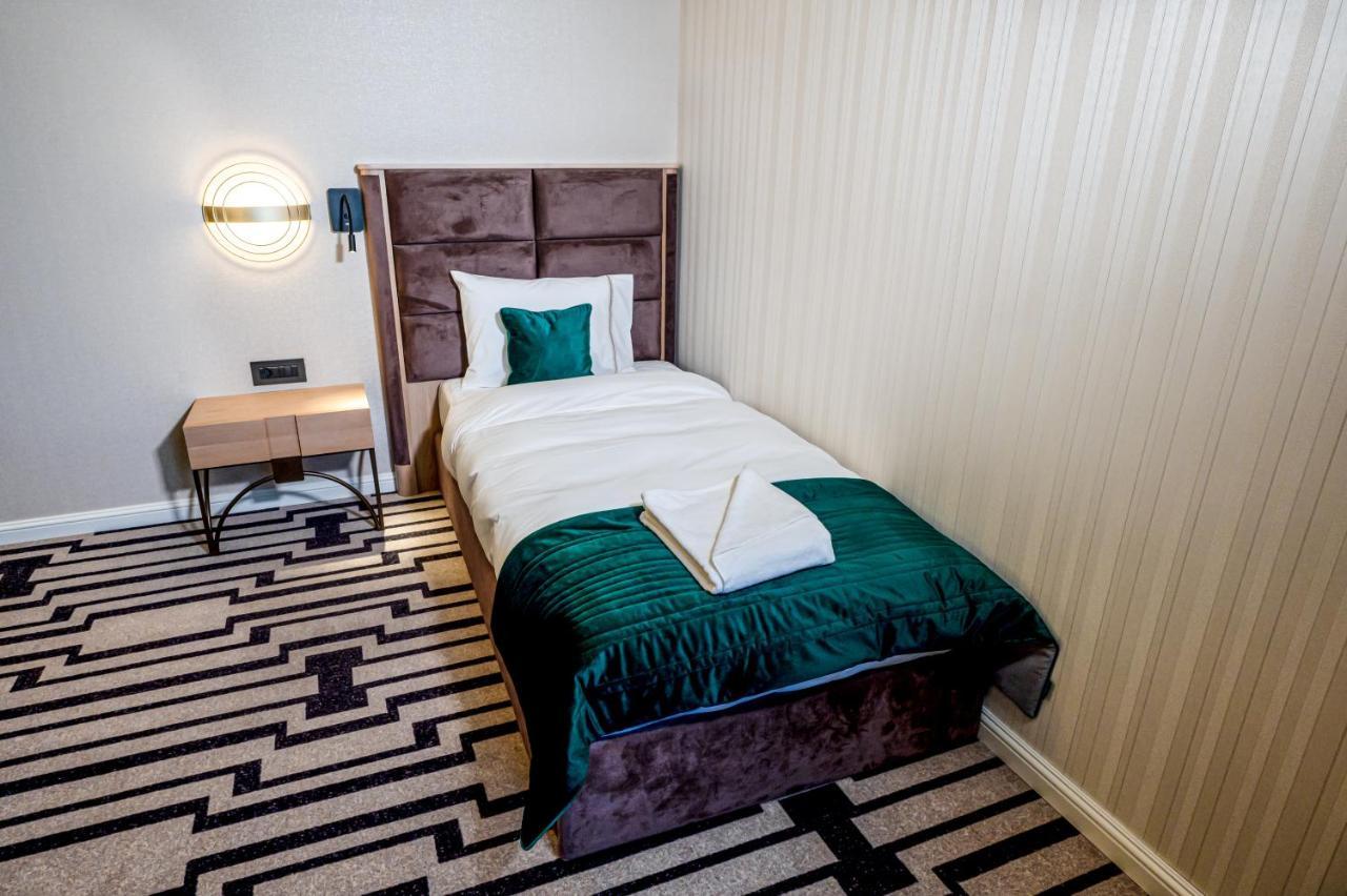 Hotel Carolin Călimăneşti Eksteriør billede