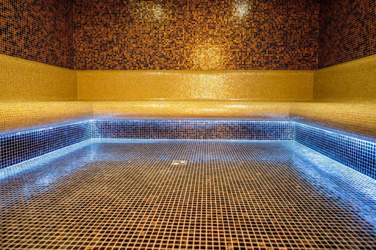 Hotel Carolin Călimăneşti Eksteriør billede
