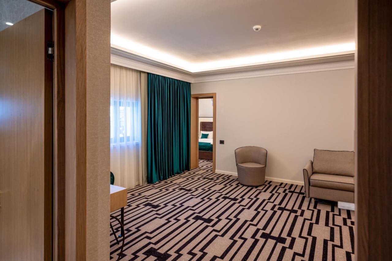 Hotel Carolin Călimăneşti Eksteriør billede
