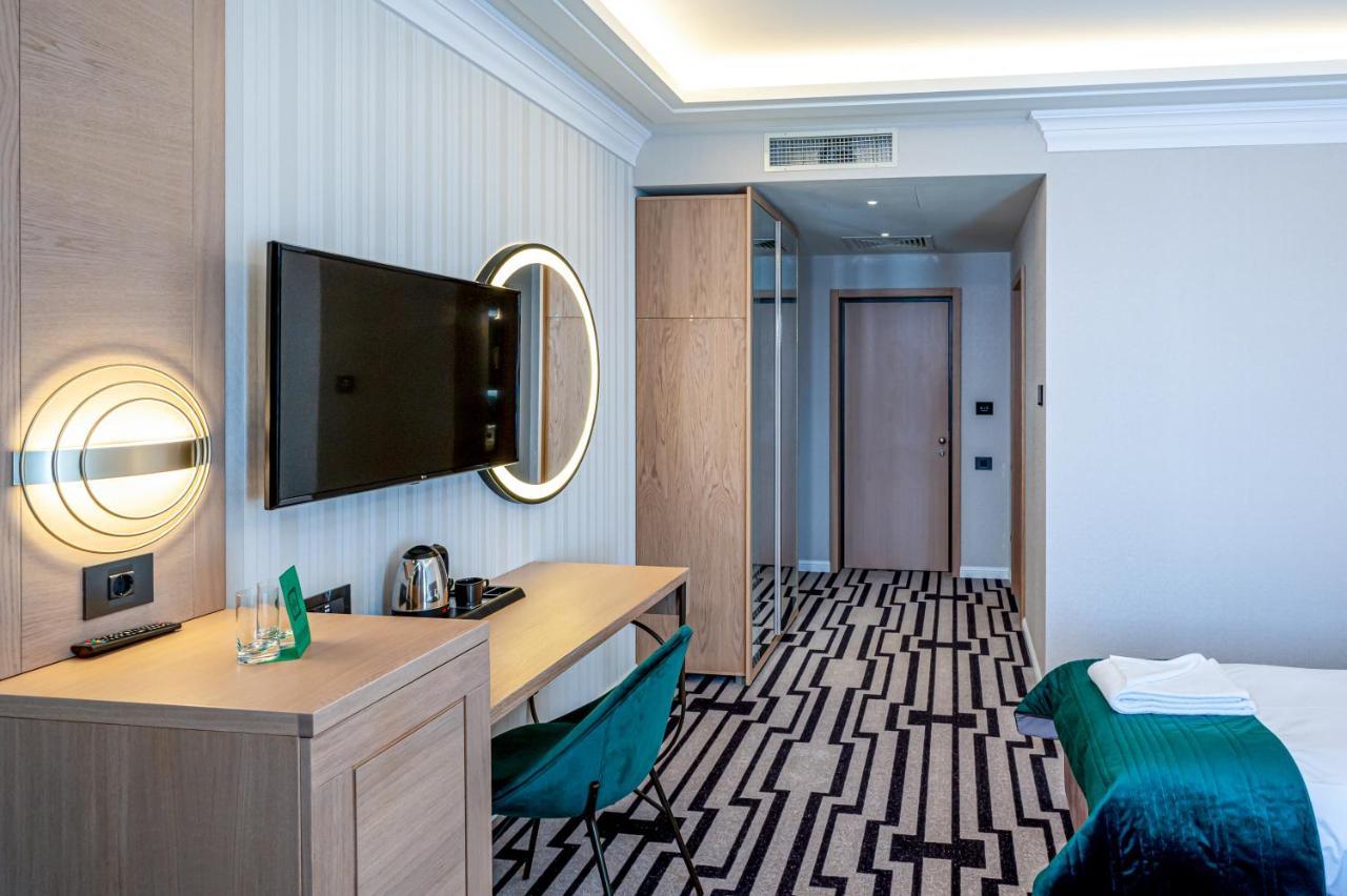 Hotel Carolin Călimăneşti Eksteriør billede